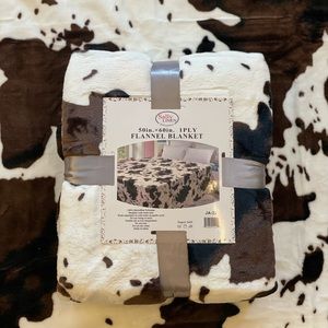 Brand New super Soft and cozy Flannel Throw Blanket 50*60, Cow print,southern